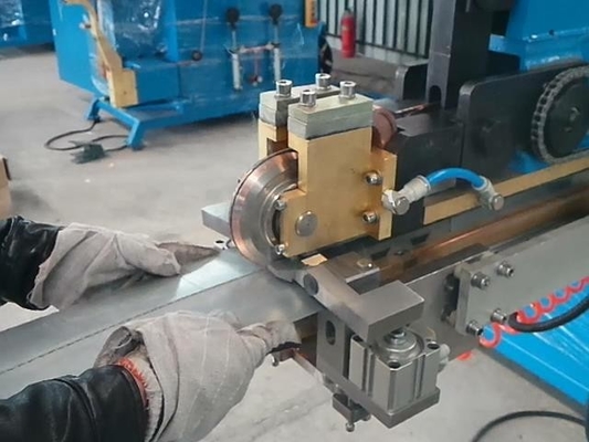 Equipamento de soldadura reto 9m/Min do ponto da resistência da emenda do canal de ar
